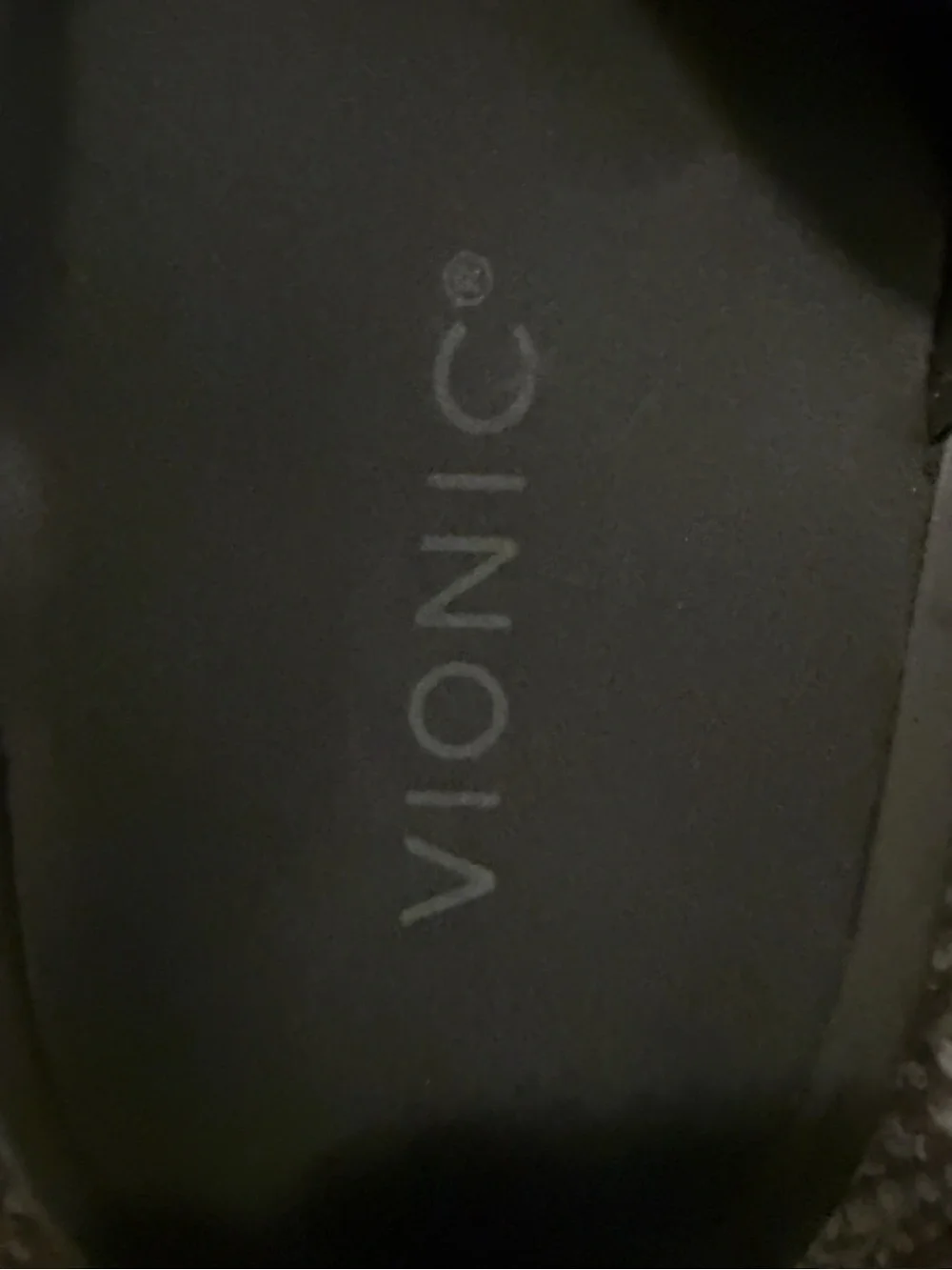 Vionic Men’s Wyatt Flip Flop Sandals in Charcoal Grey Size 7
